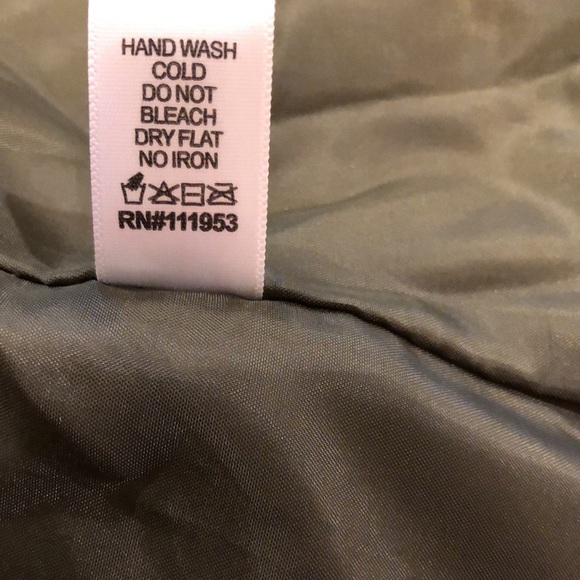 Lightweight Olive Green Puffer Jacket. Size S - Picture 5 of 5